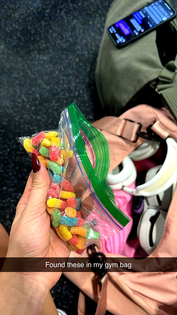 yaslenxoxo image ~ Altpins