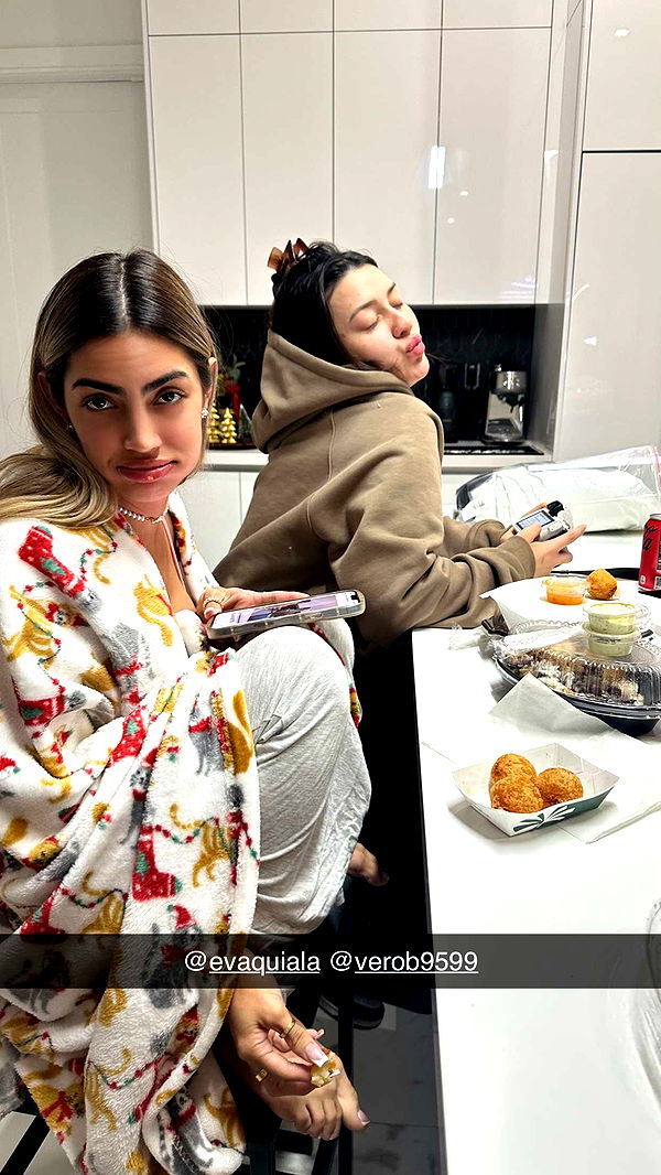 yaslenxoxo image ~ Altpins