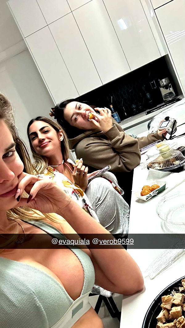 yaslenxoxo image ~ Altpins