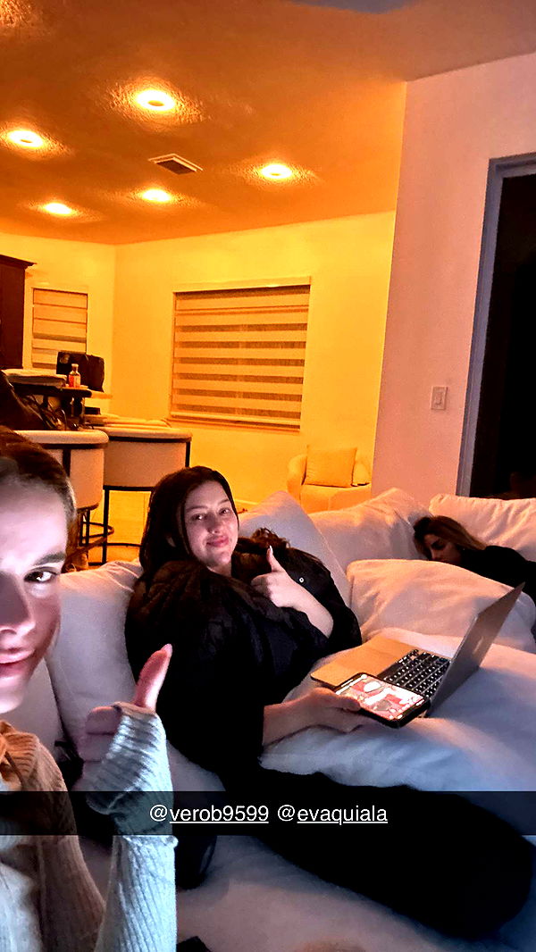 yaslenxoxo image ~ Altpins