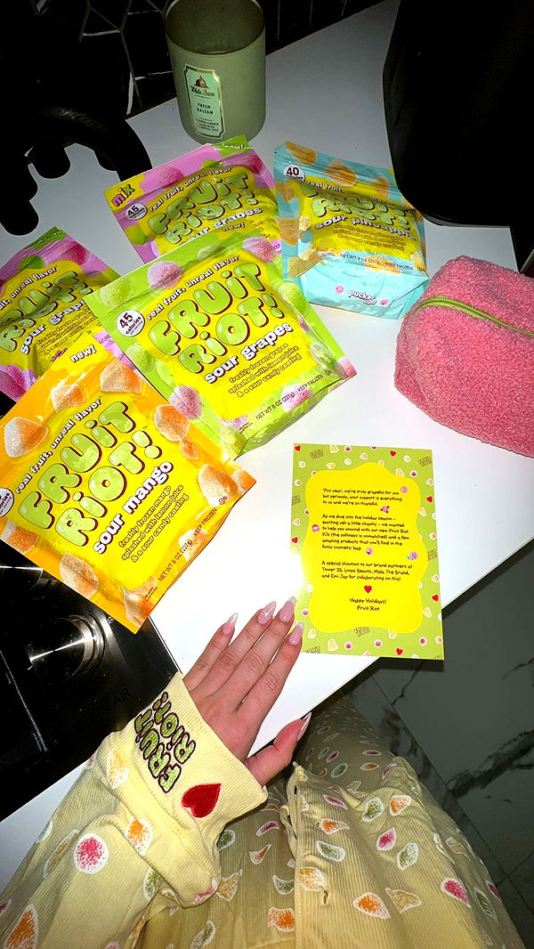 yaslenxoxo image ~ Altpins