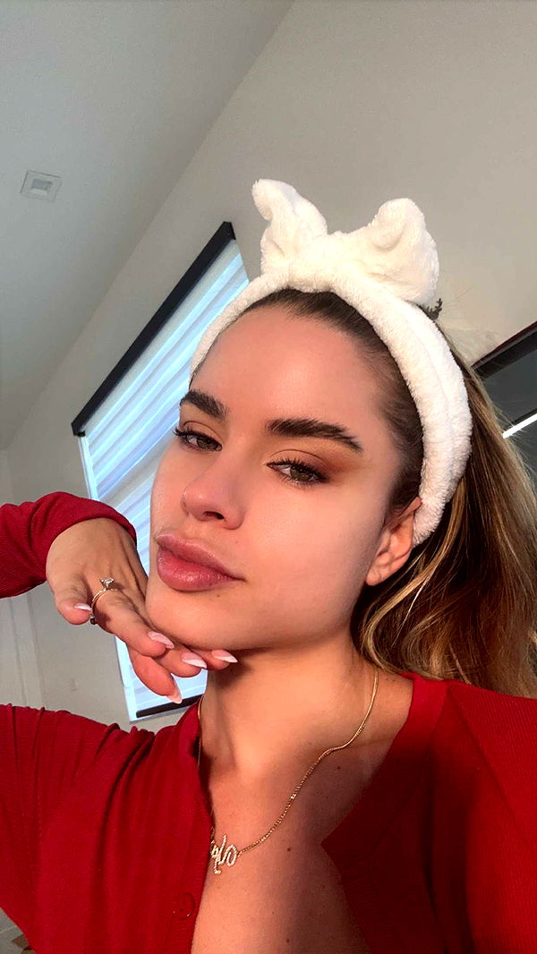 yaslenxoxo image ~ Altpins