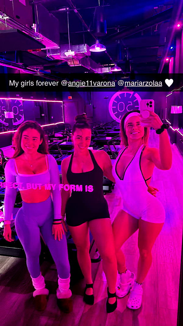 yaslenxoxo image ~ Altpins