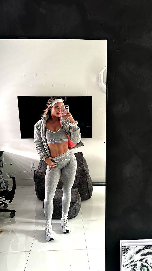 yaslenxoxo image ~ Altpins