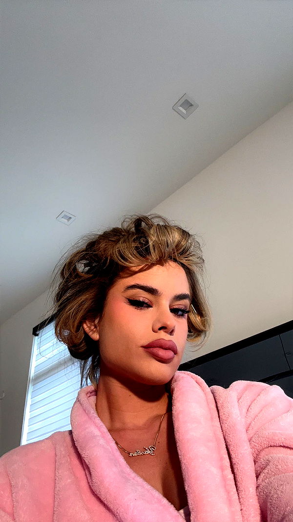 yaslenxoxo image ~ Altpins