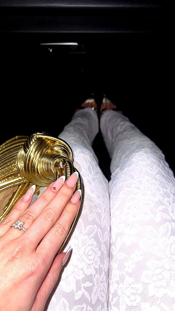 yaslenxoxo image ~ Altpins