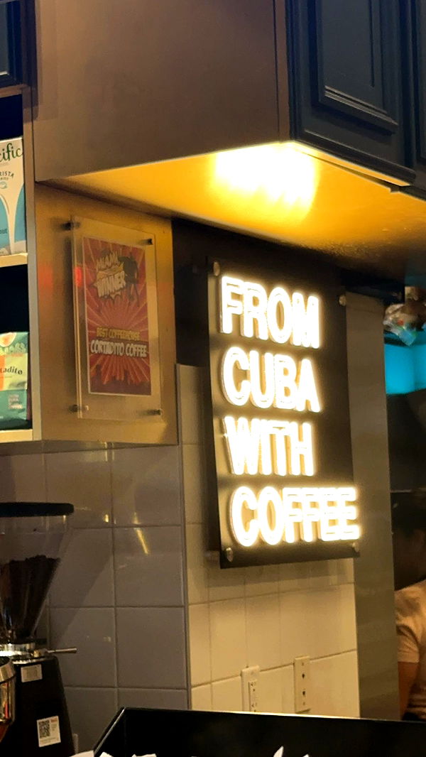 yaslenxoxo image ~ Altpins