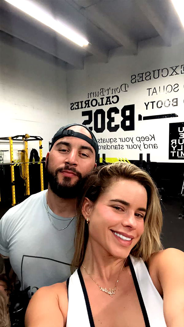 yaslenxoxo image ~ Altpins