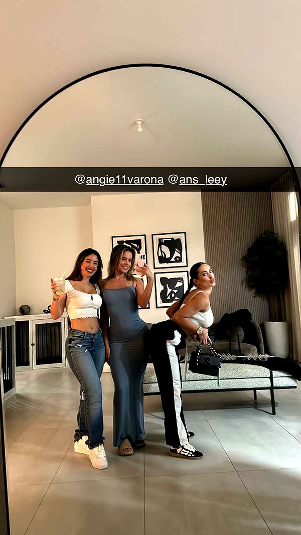 yaslenxoxo image ~ Altpins