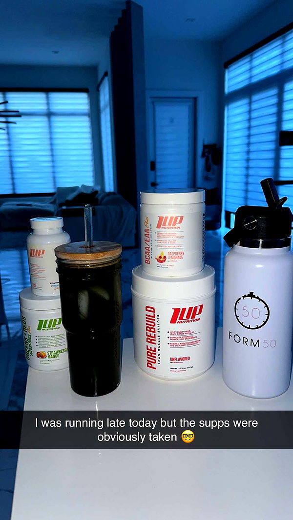 yaslenxoxo image ~ Altpins