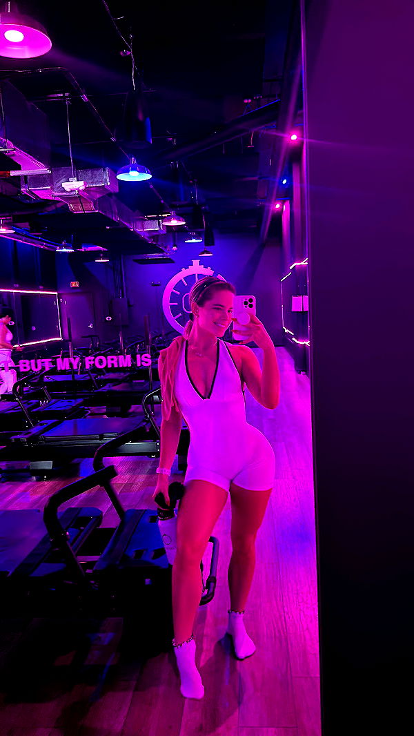 yaslenxoxo image ~ Altpins