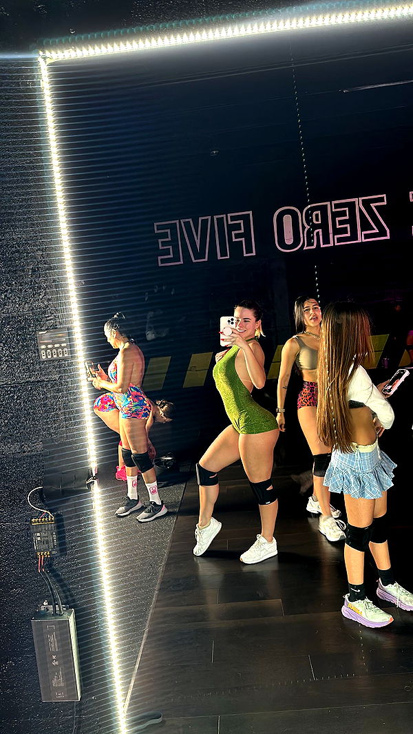 yaslenxoxo image ~ Altpins