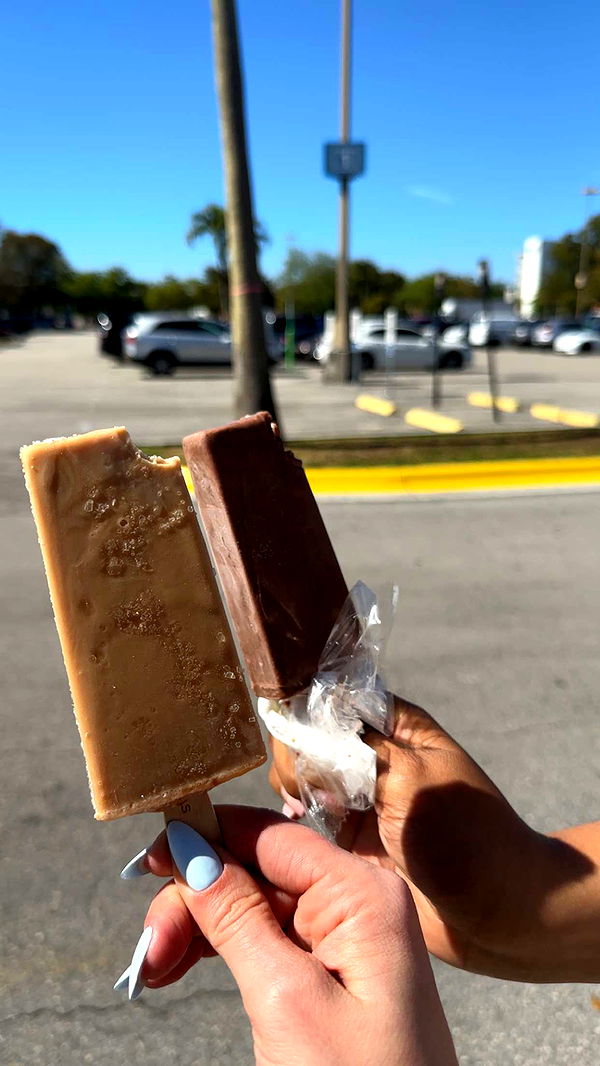 yaslenxoxo image ~ Altpins