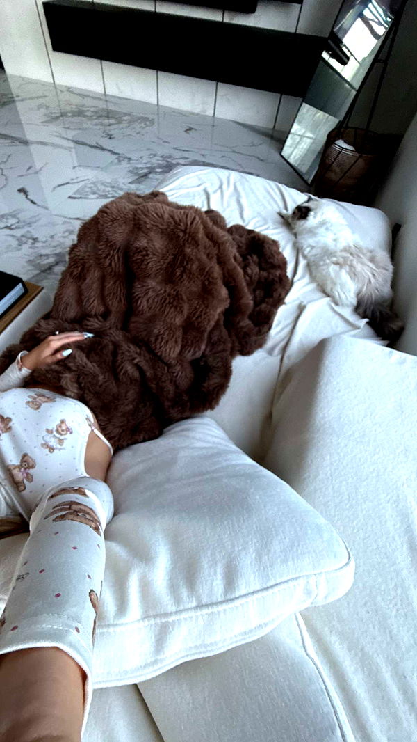 yaslenxoxo image ~ Altpins