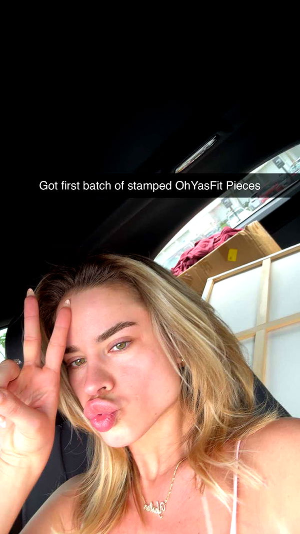 yaslenxoxo image ~ Altpins