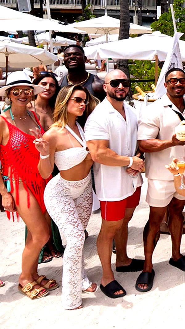 yaslenxoxo image ~ Altpins