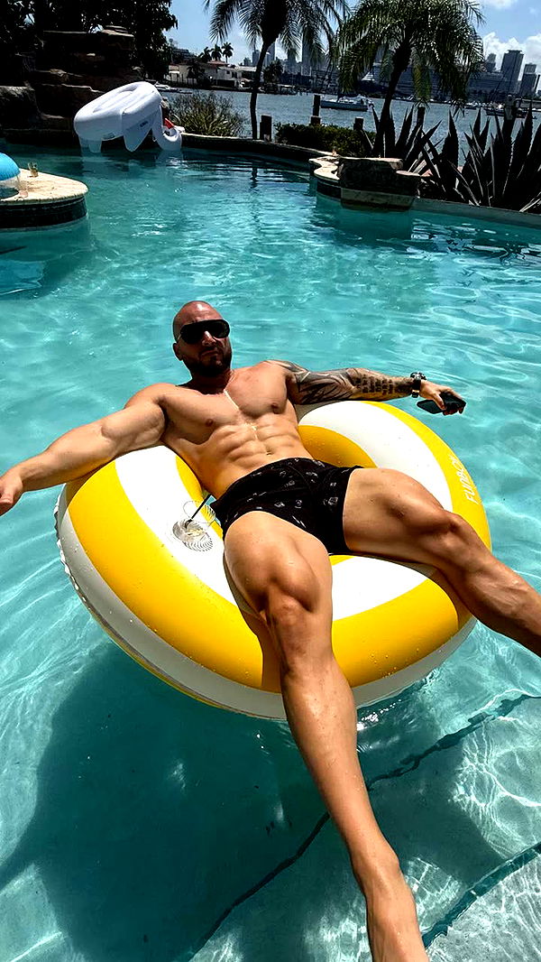 yaslenxoxo image ~ Altpins