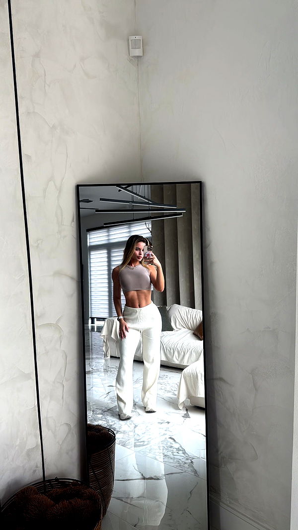 yaslenxoxo image ~ Altpins