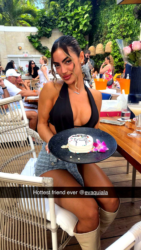 yaslenxoxo image ~ Altpins