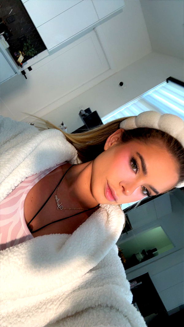 yaslenxoxo image ~ Altpins