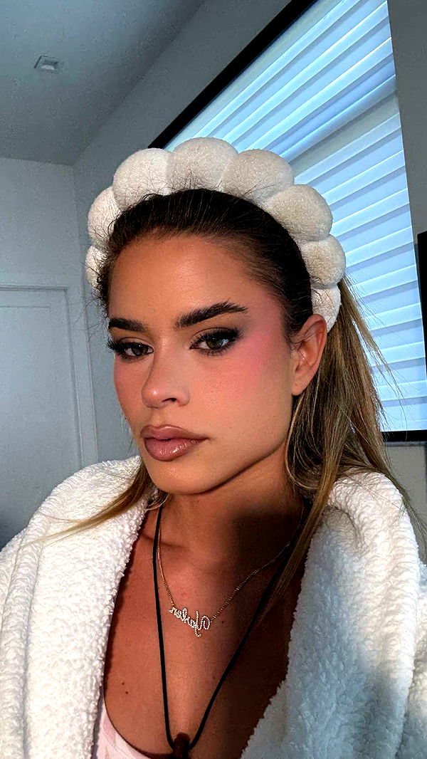 yaslenxoxo image ~ Altpins