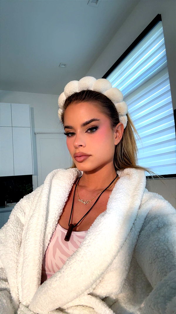 yaslenxoxo image ~ Altpins