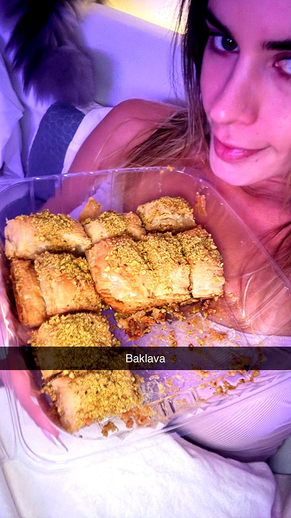 yaslenxoxo image ~ Altpins