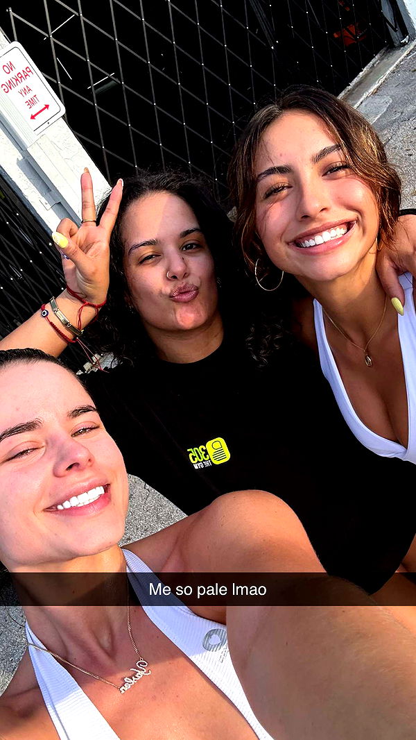 yaslenxoxo image ~ Altpins