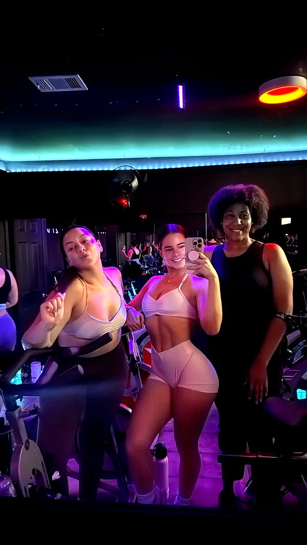 yaslenxoxo image ~ Altpins