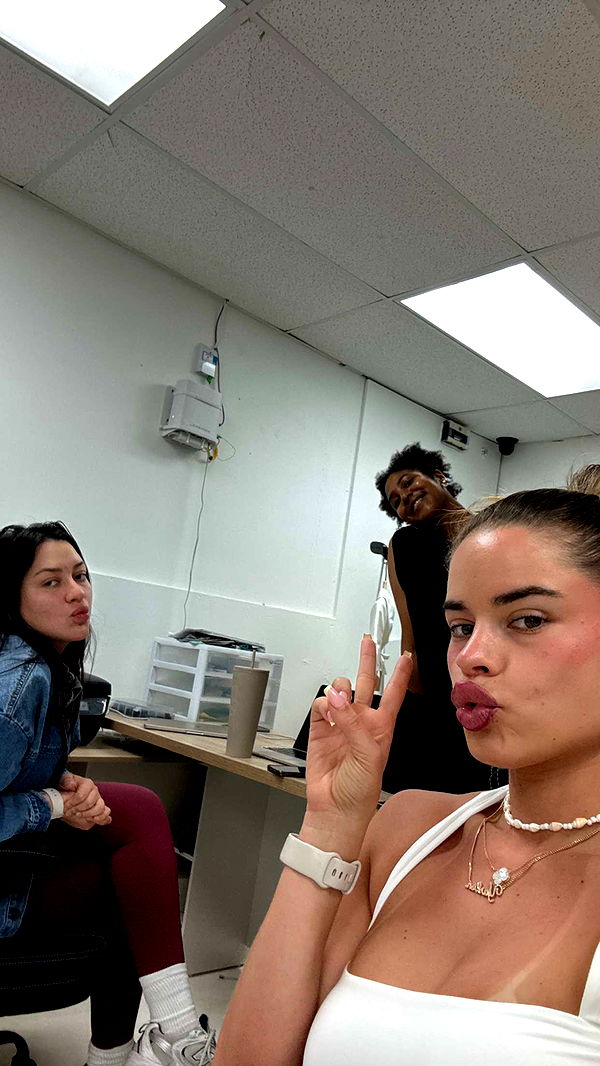 yaslenxoxo image ~ Altpins