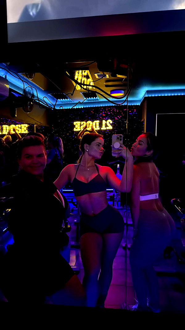 yaslenxoxo image ~ Altpins