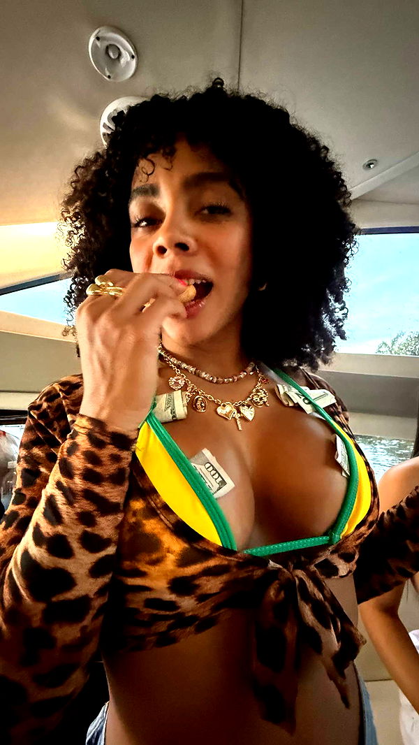 yaslenxoxo image ~ Altpins