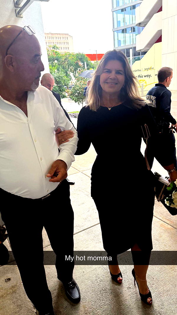 yaslenxoxo image ~ Altpins