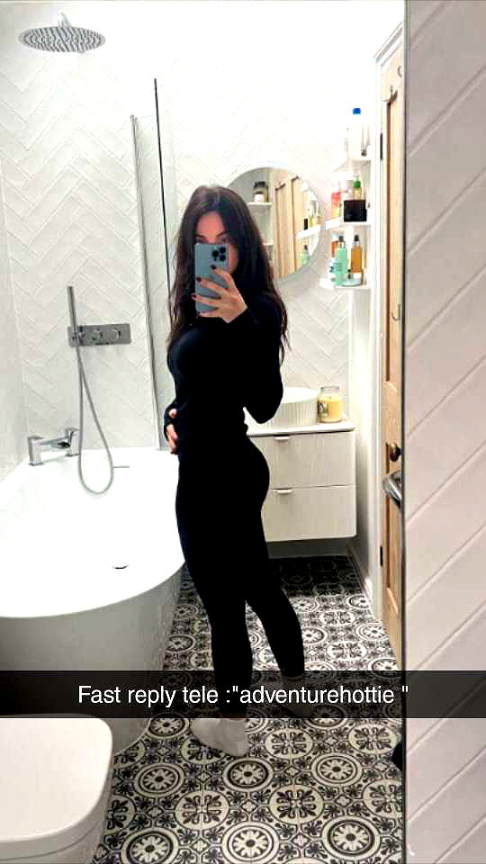 youremiily snapchat image archive image