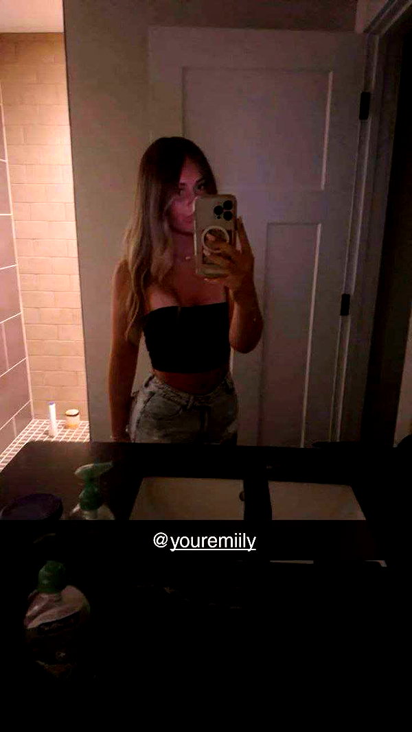 youremiily youremiily archive image