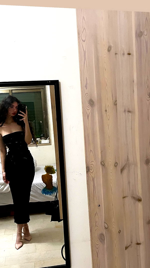 __yaheli_ instagram image archive image