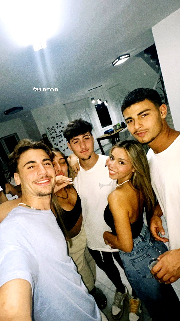_ariel_lll instagram image archive image