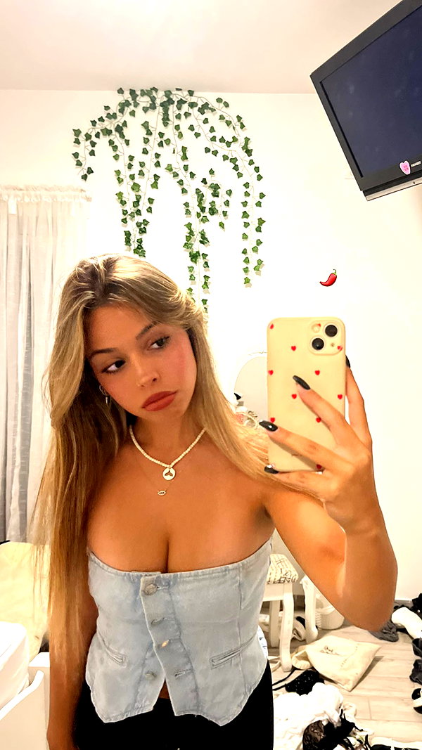 _ariel_lll instagram image archive image