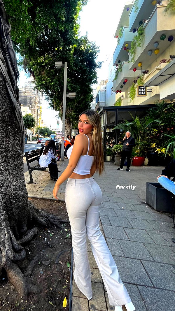 _ariel_lll instagram image archive image