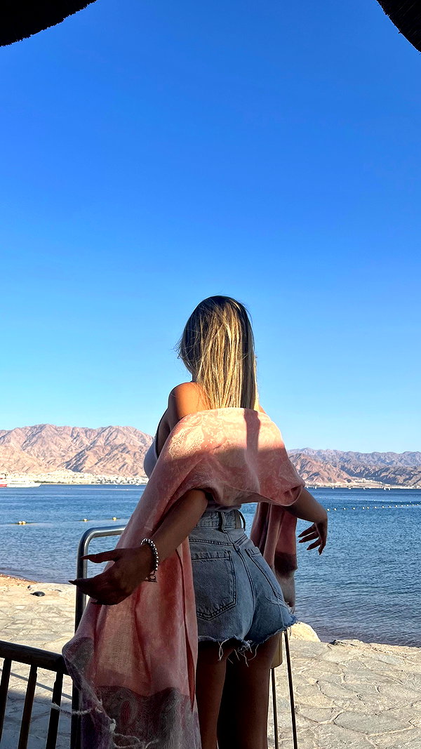 _ariel_lll instagram image archive image