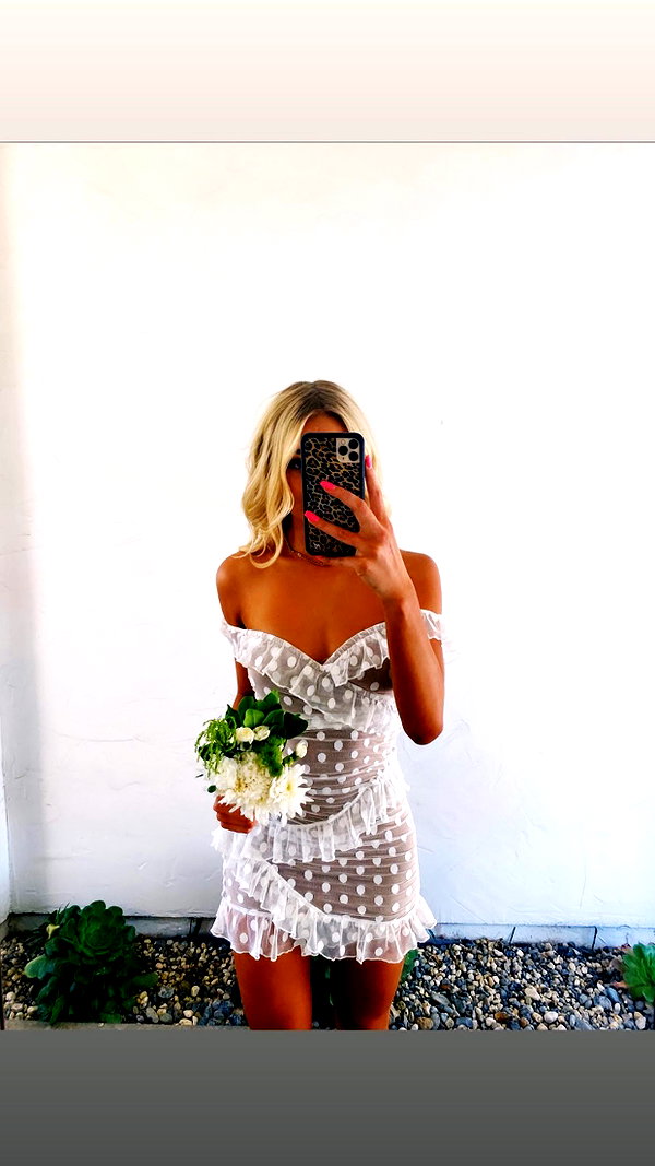 _ashleeevangelinos_ _ashleeevangelinos_ archive image
