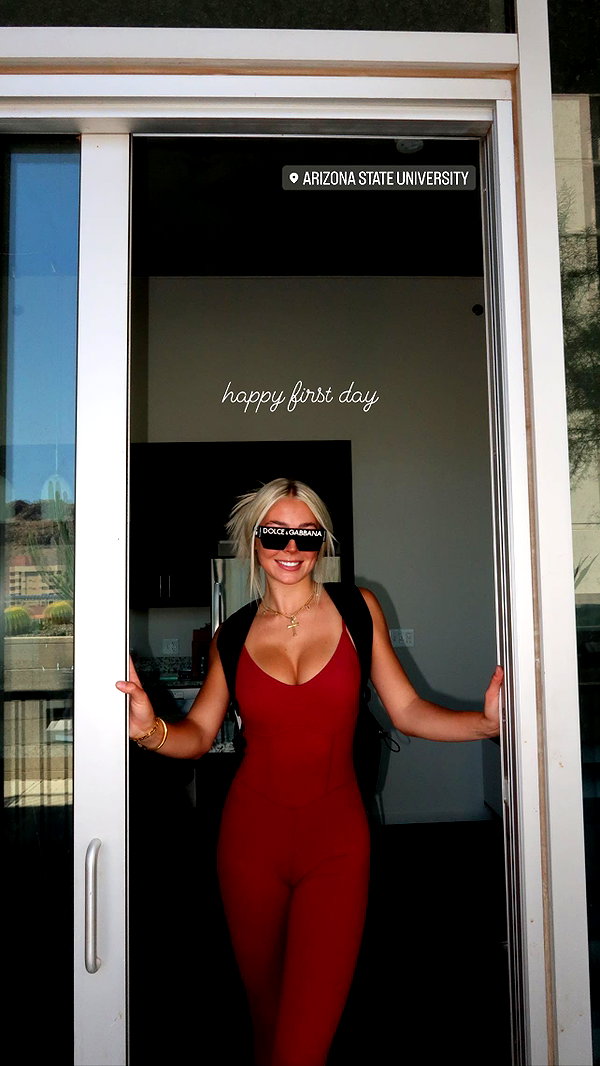 _ashleeevangelinos_ _ashleeevangelinos_ archive image