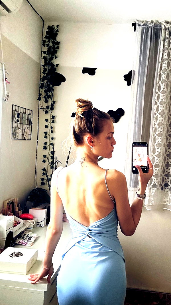 _its_.alina._ _its_.alina._ archive image