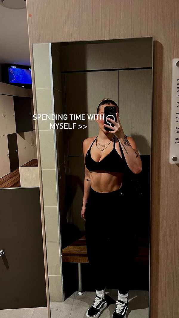_lucycartwright instagram image archive image