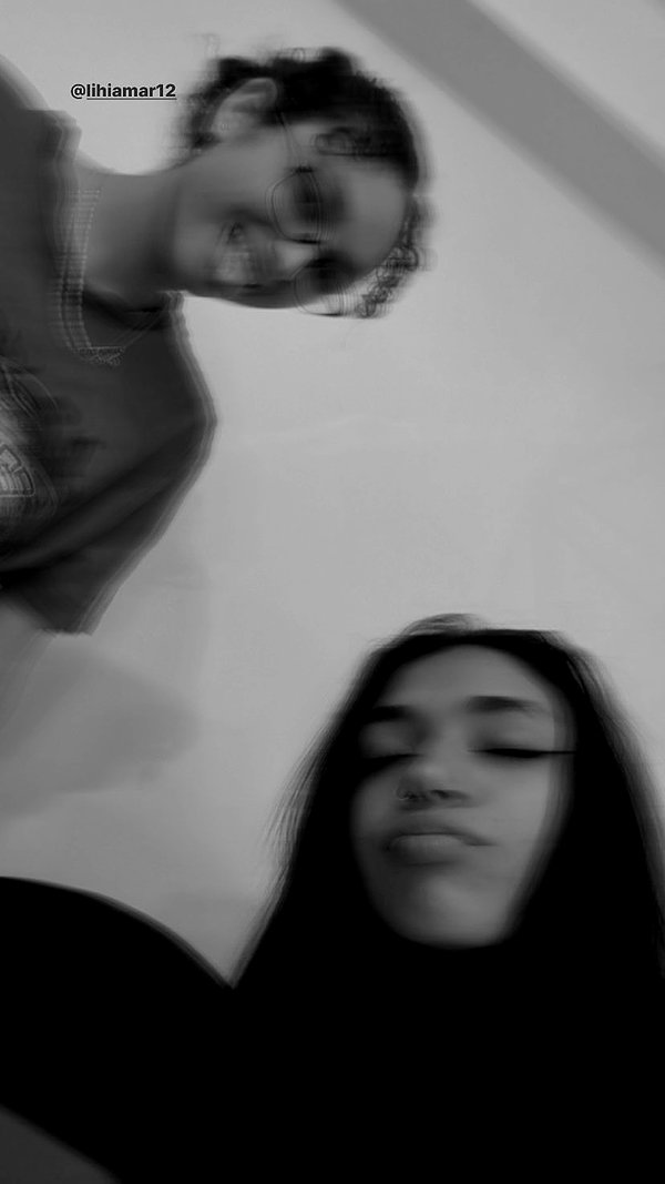 a.roniiiiii a.roniiiiii archive image