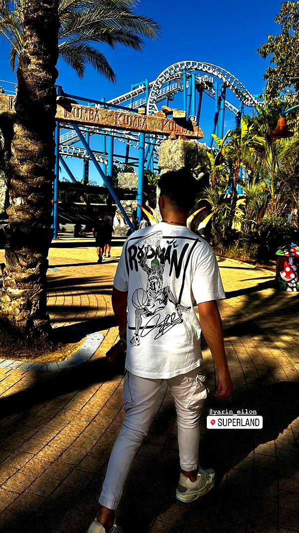 a.roniiiiii a.roniiiiii archive image