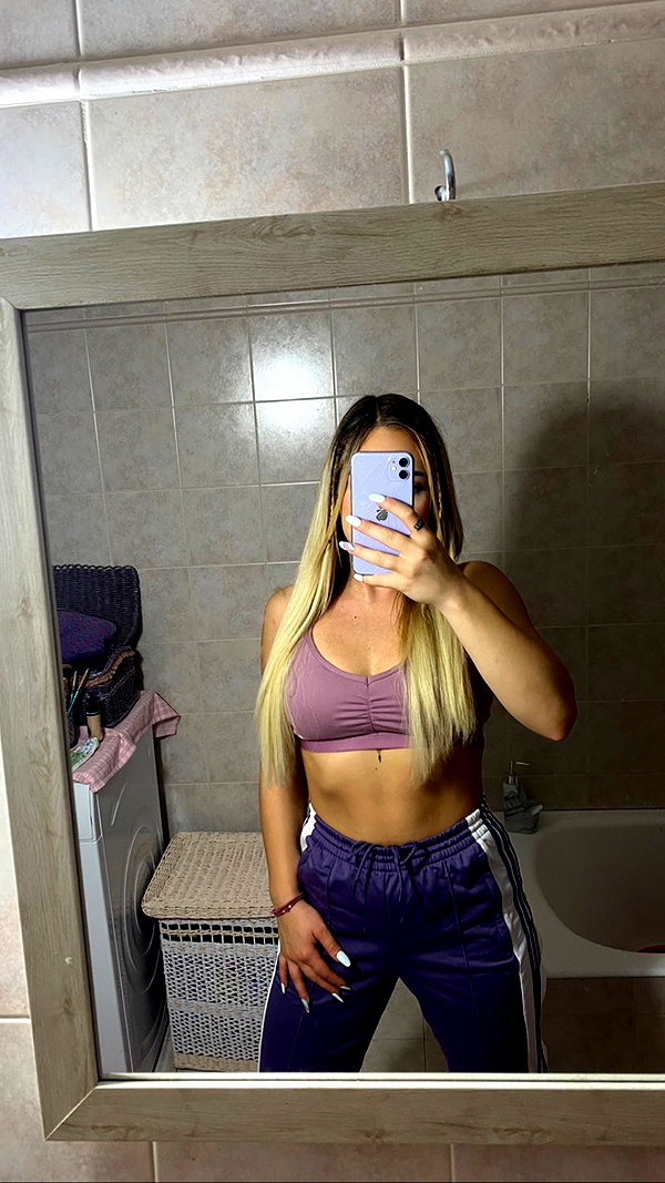 alexandra_stmtk instagram image archive image