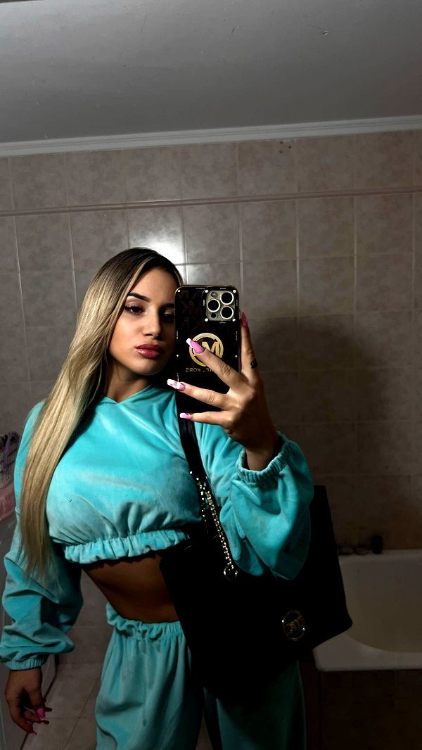 alexandra_stmtk instagram image archive image