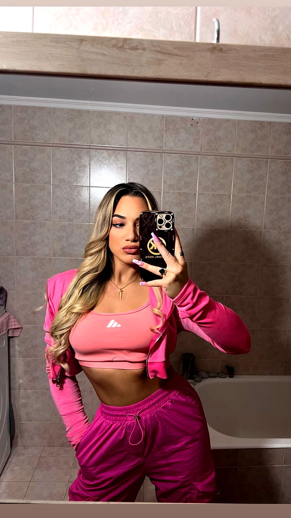 alexandra_stmtk instagram image archive image