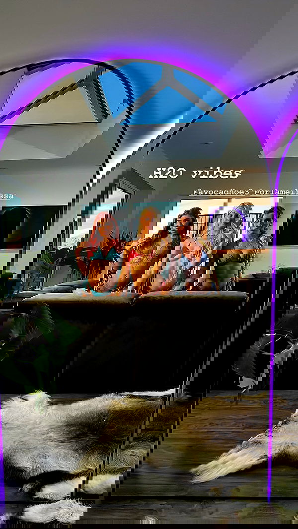 alexandramarianna alexandramarianna archive image